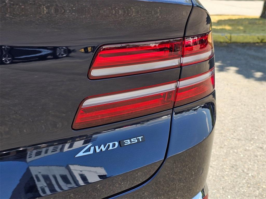 new 2025 Genesis GV80 car, priced at $77,084