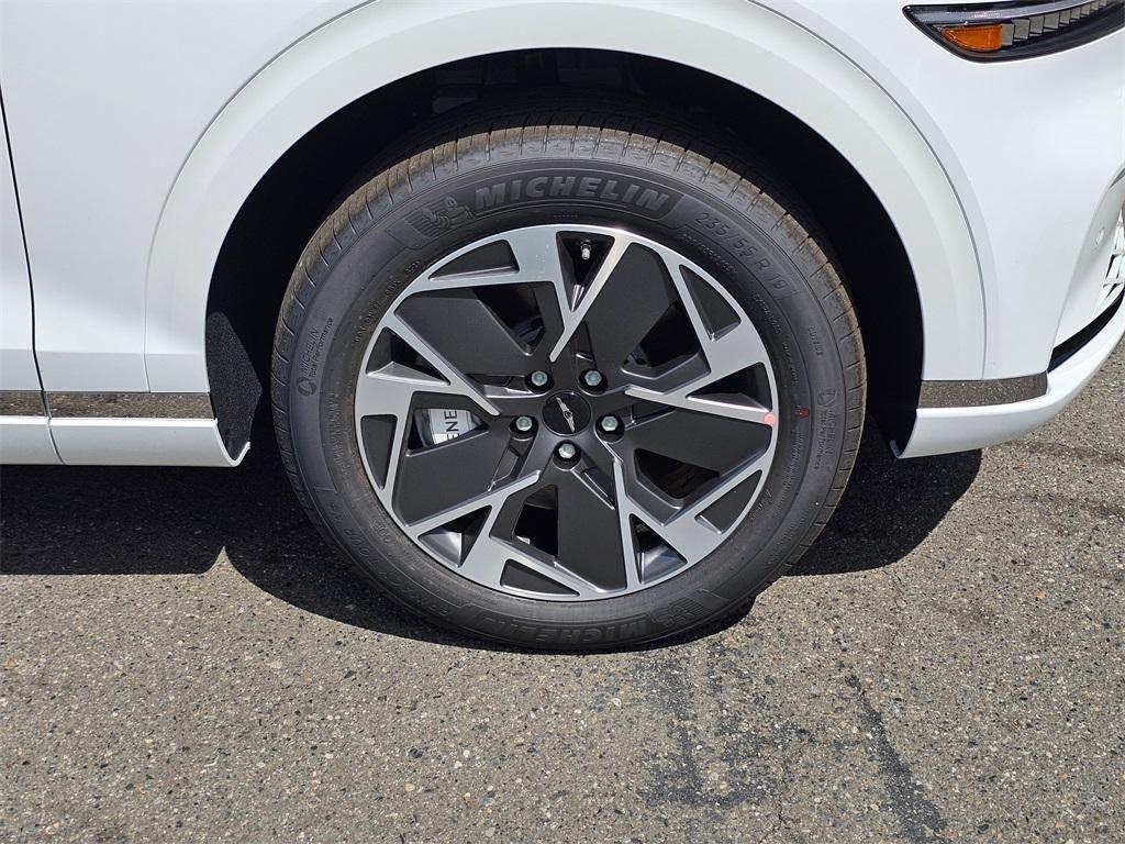 new 2026 Genesis Electrified GV70 car