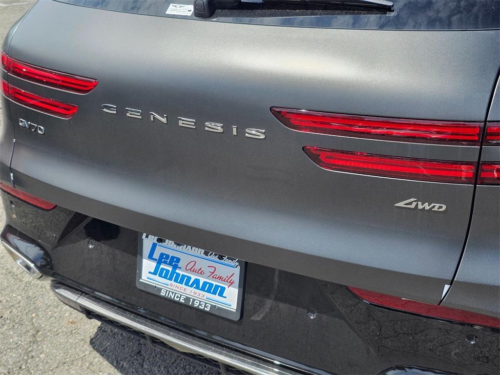 new 2026 Genesis GV70 car