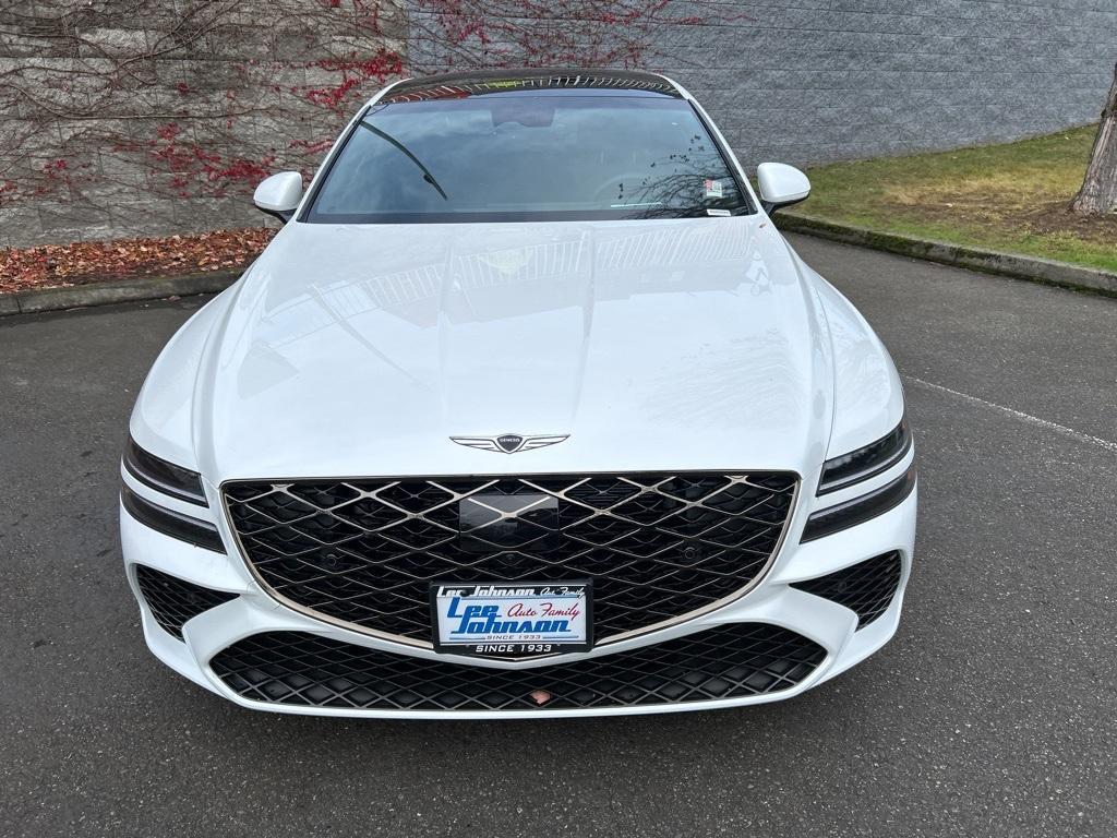 new 2025 Genesis G80 car, priced at $79,090