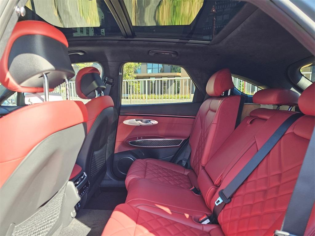 new 2026 Genesis GV70 car