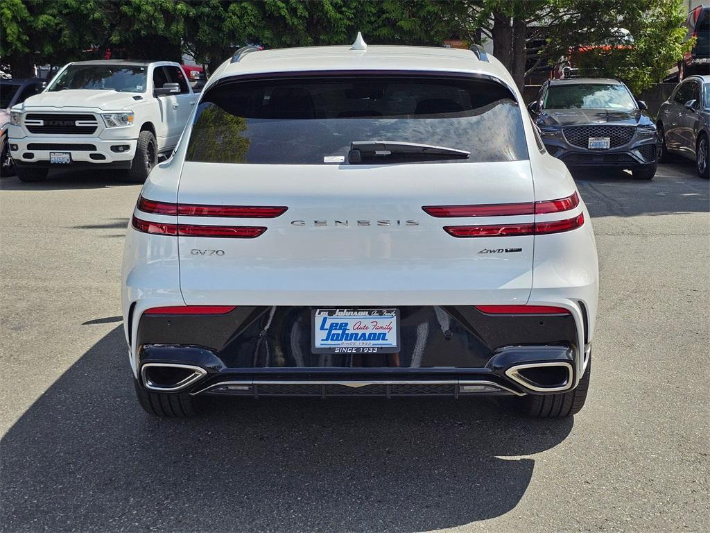 new 2026 Genesis GV70 car