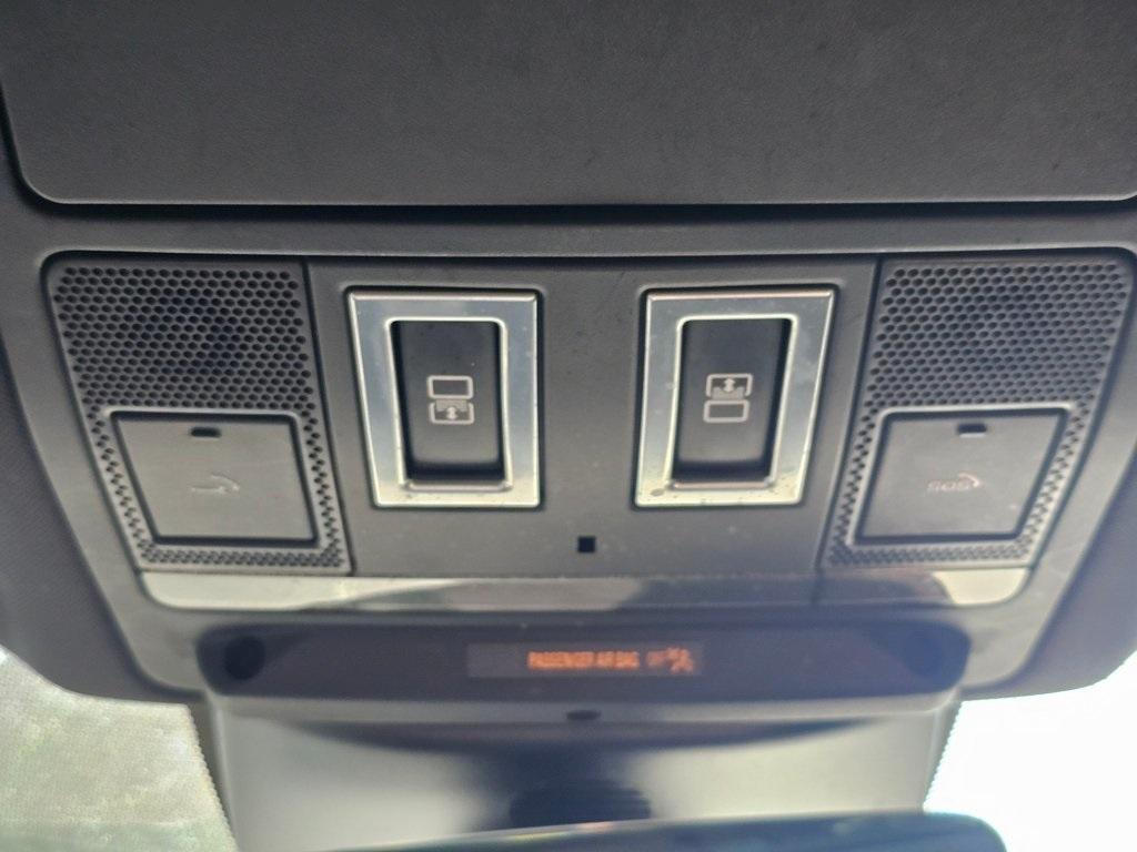 used 2020 Land Rover Discovery car, priced at $20,991