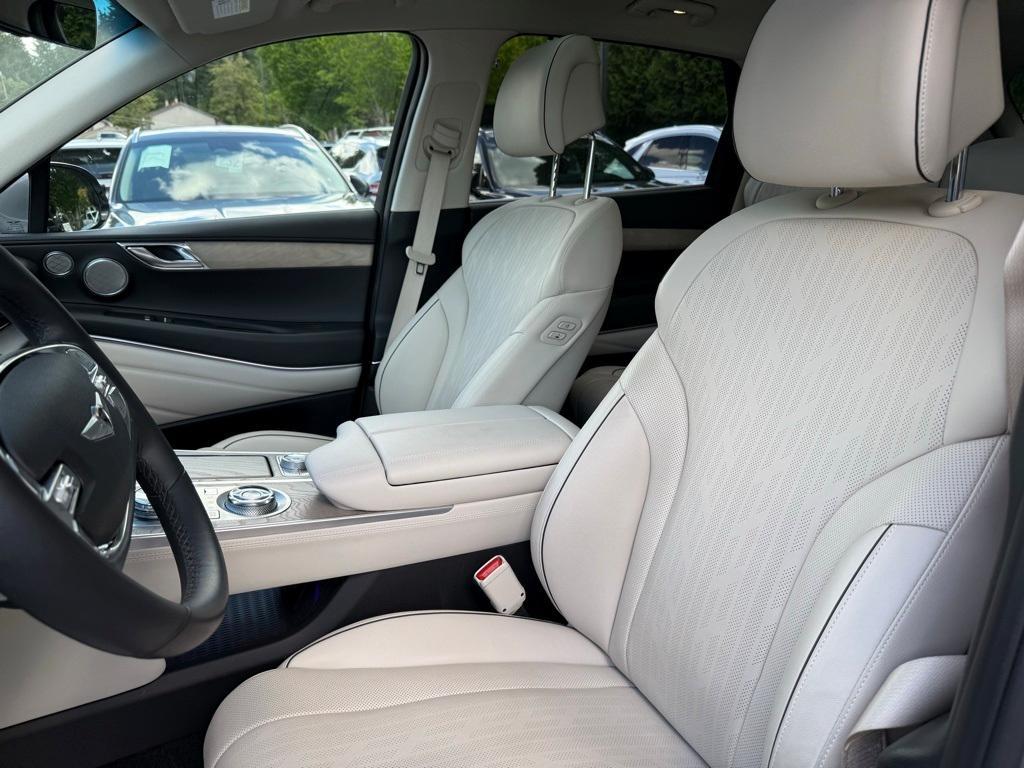 used 2024 Genesis GV80 car, priced at $61,999