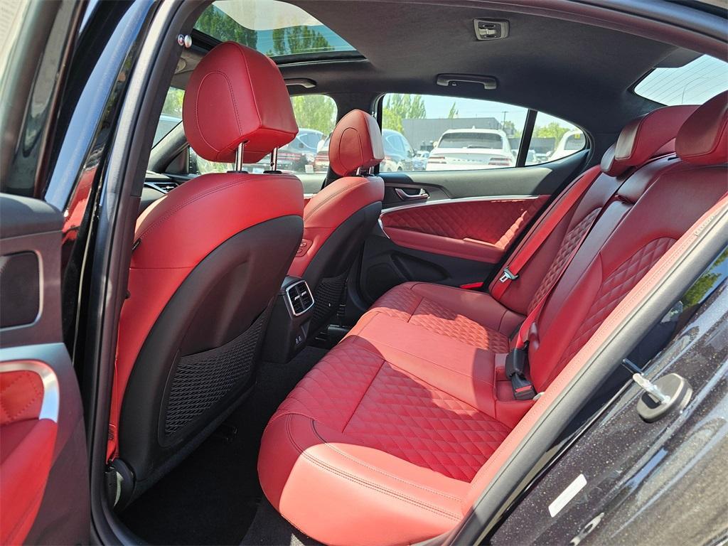 new 2025 Genesis G70 car, priced at $58,275