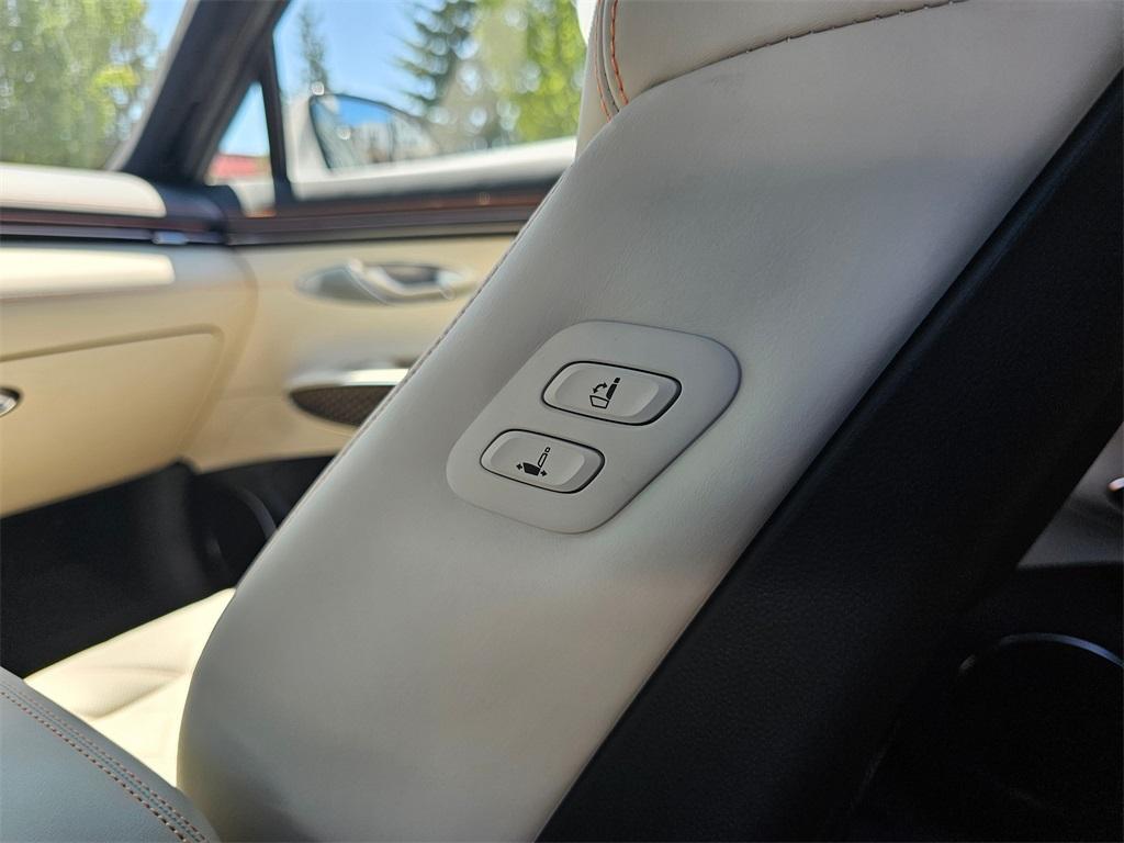 new 2026 Genesis GV70 car