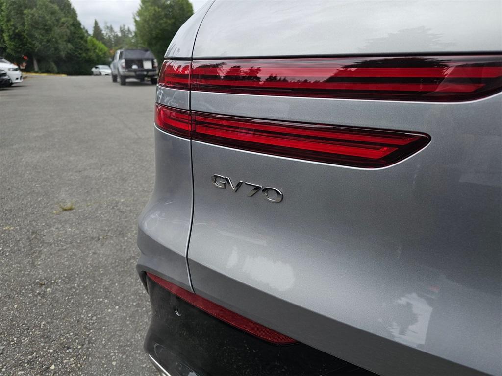 new 2026 Genesis GV70 car