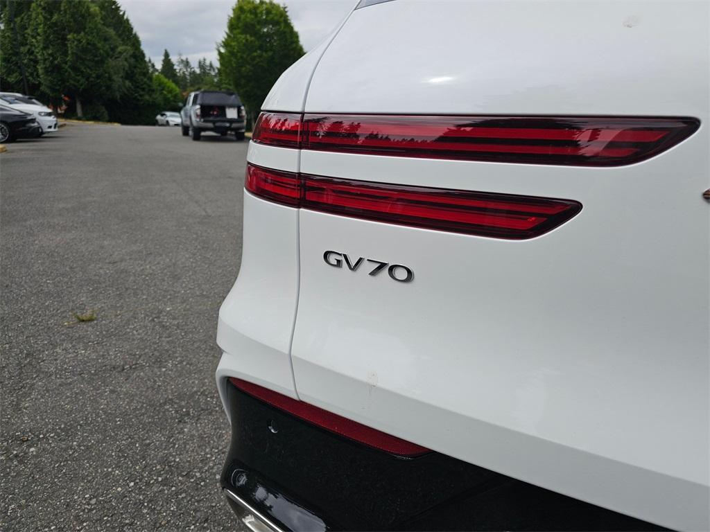 new 2026 Genesis GV70 car