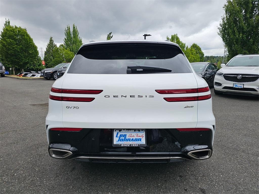 new 2026 Genesis GV70 car