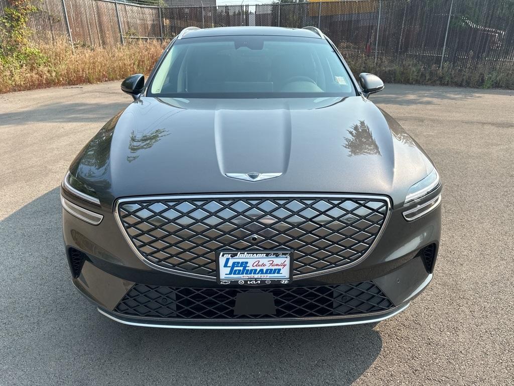 new 2025 Genesis Electrified GV70 car, priced at $62,045