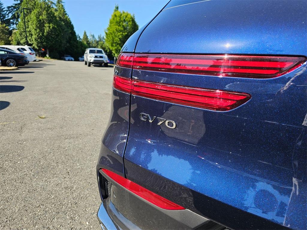 new 2026 Genesis GV70 car