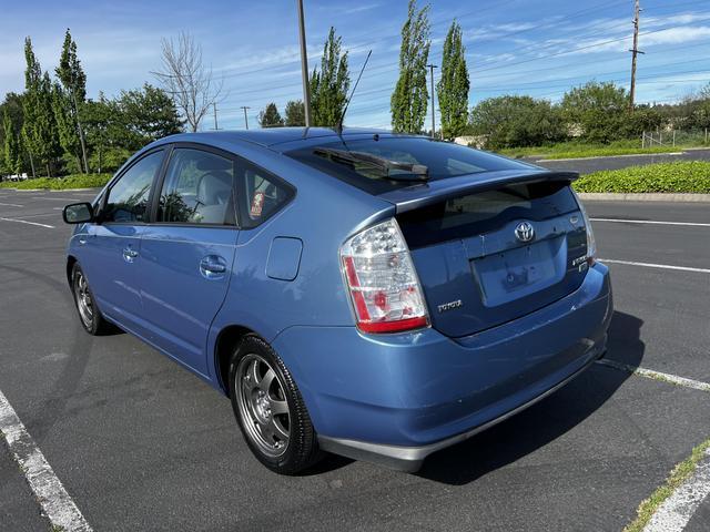 used 2007 Toyota Prius car, priced at $7,500