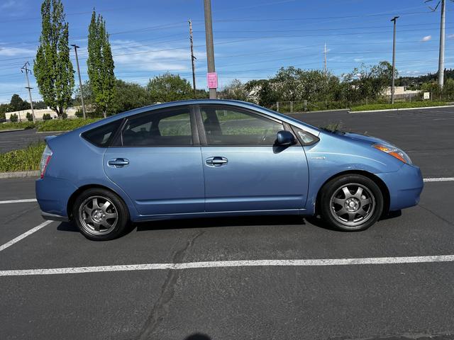 used 2007 Toyota Prius car, priced at $7,500