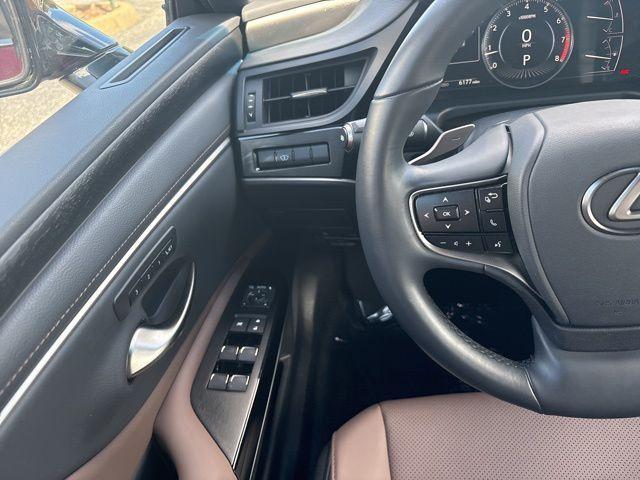 used 2025 Lexus ES 350 car, priced at $46,300