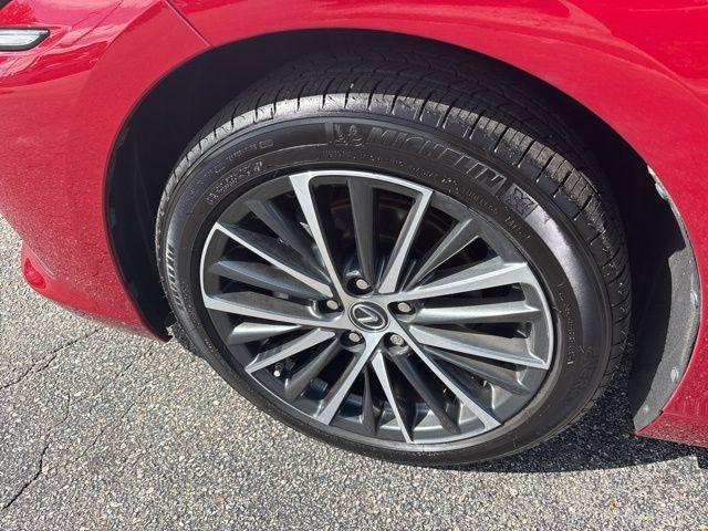 used 2025 Lexus ES 350 car, priced at $46,300