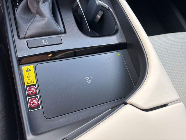 new 2025 Lexus ES 350 car, priced at $50,170