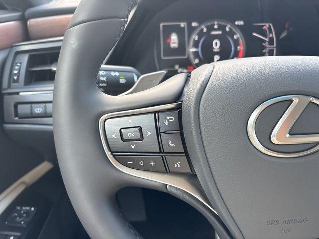 new 2025 Lexus ES 350 car, priced at $50,170