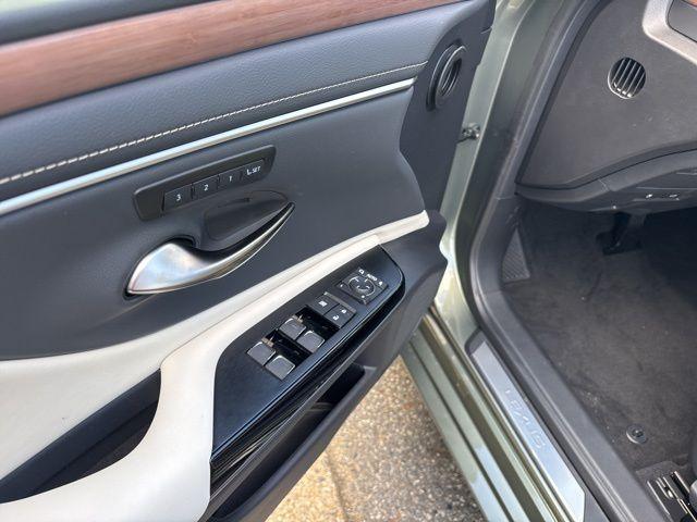 new 2025 Lexus ES 350 car, priced at $50,170