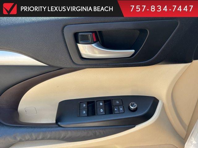 used 2014 Toyota Highlander car, priced at $17,779