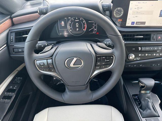 new 2025 Lexus ES 350 car, priced at $50,889