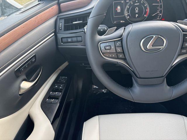 new 2025 Lexus ES 350 car, priced at $50,889