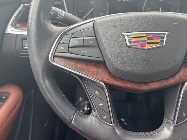 used 2020 Cadillac XT5 car, priced at $27,999