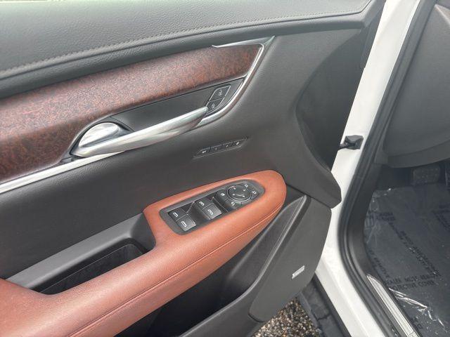 used 2020 Cadillac XT5 car, priced at $27,999