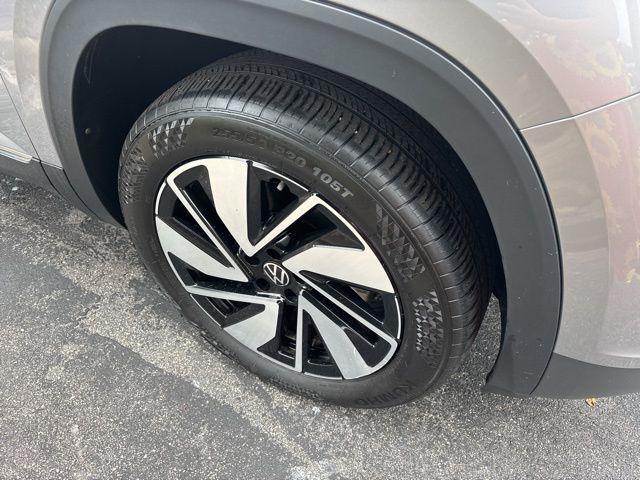 used 2024 Volkswagen Atlas car, priced at $33,819