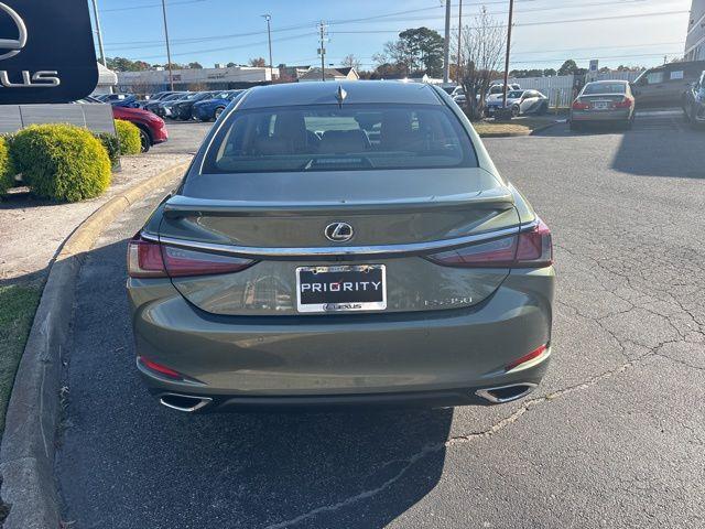 new 2025 Lexus ES 350 car, priced at $47,615