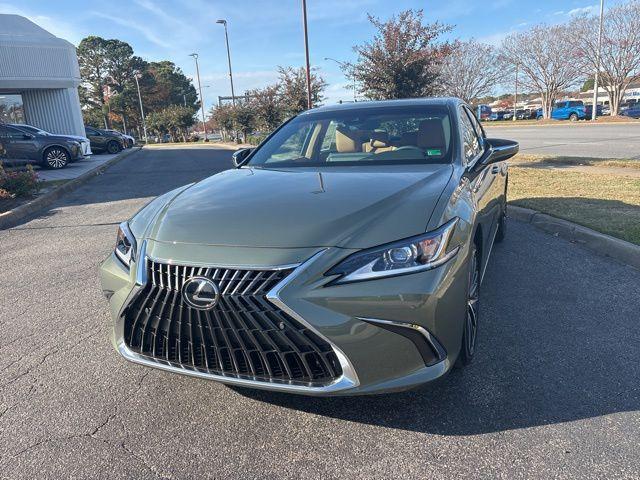 new 2025 Lexus ES 350 car, priced at $47,615