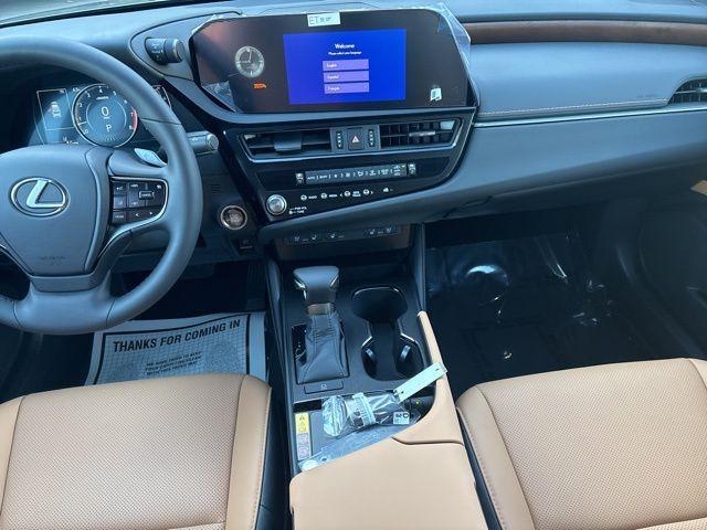 new 2025 Lexus ES 350 car, priced at $47,615