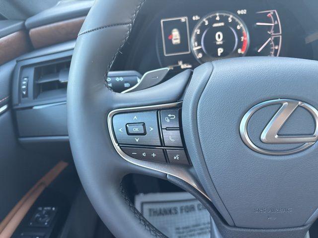 new 2025 Lexus ES 350 car, priced at $47,615