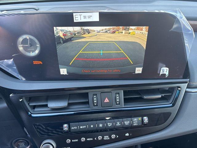 new 2025 Lexus ES 350 car, priced at $47,615