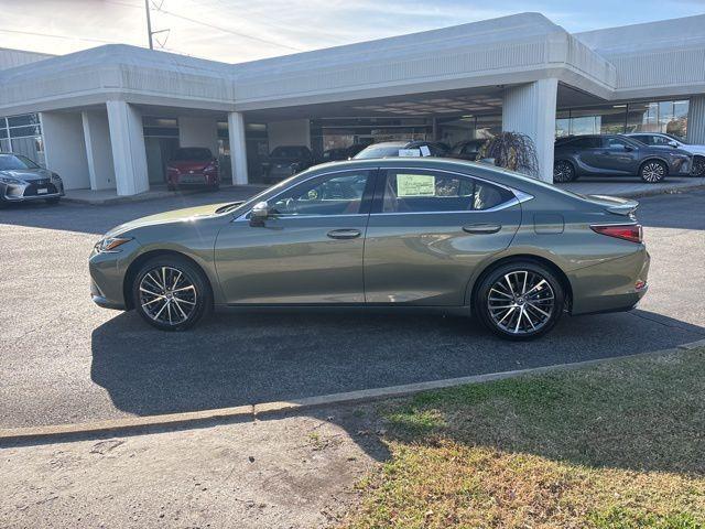 new 2025 Lexus ES 350 car, priced at $47,615