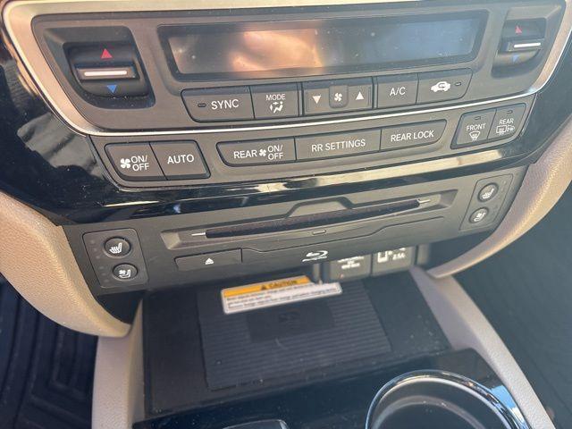 used 2022 Honda Pilot car, priced at $32,774