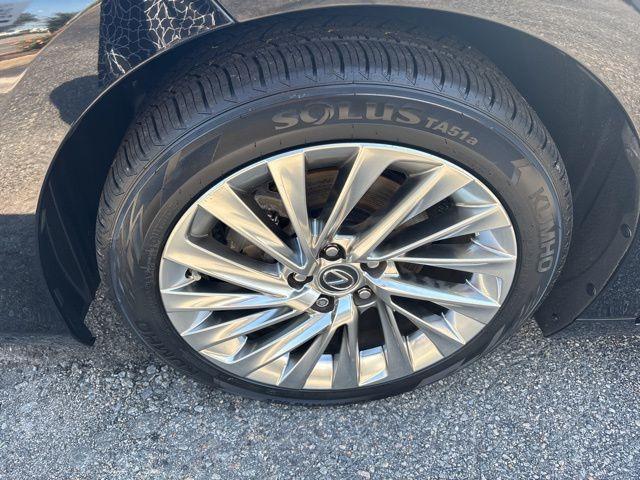 used 2020 Lexus ES 350 car, priced at $30,200