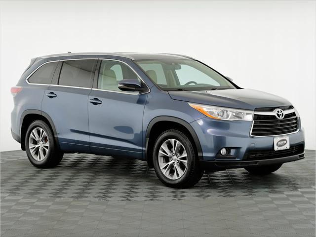 used 2014 Toyota Highlander car, priced at $19,980