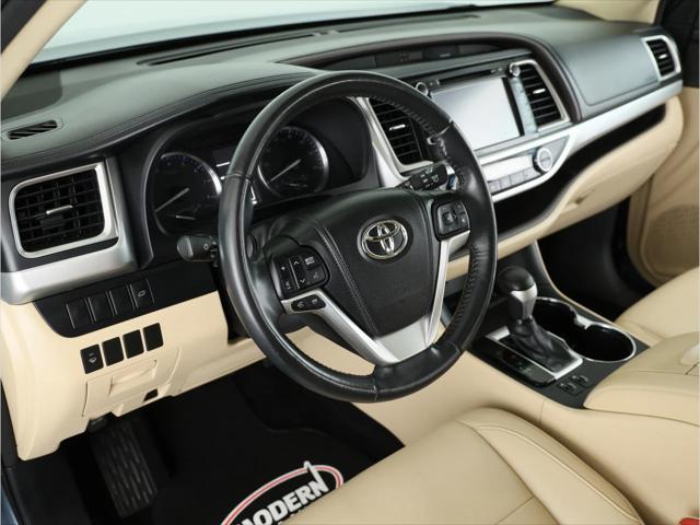 used 2014 Toyota Highlander car, priced at $19,980