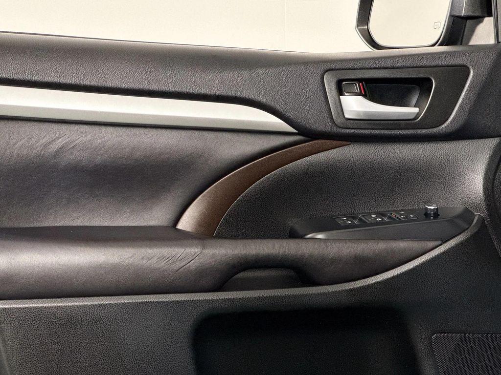 used 2016 Toyota Highlander car, priced at $20,980