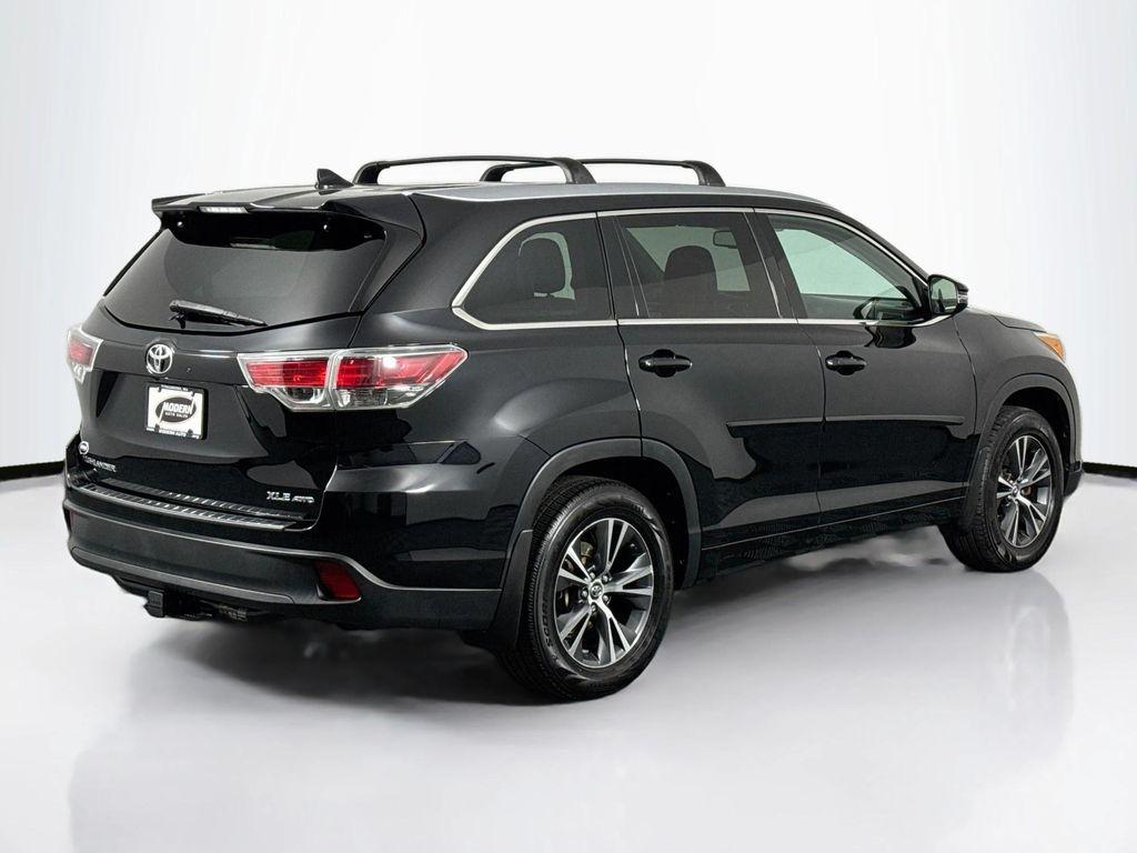 used 2016 Toyota Highlander car, priced at $20,980