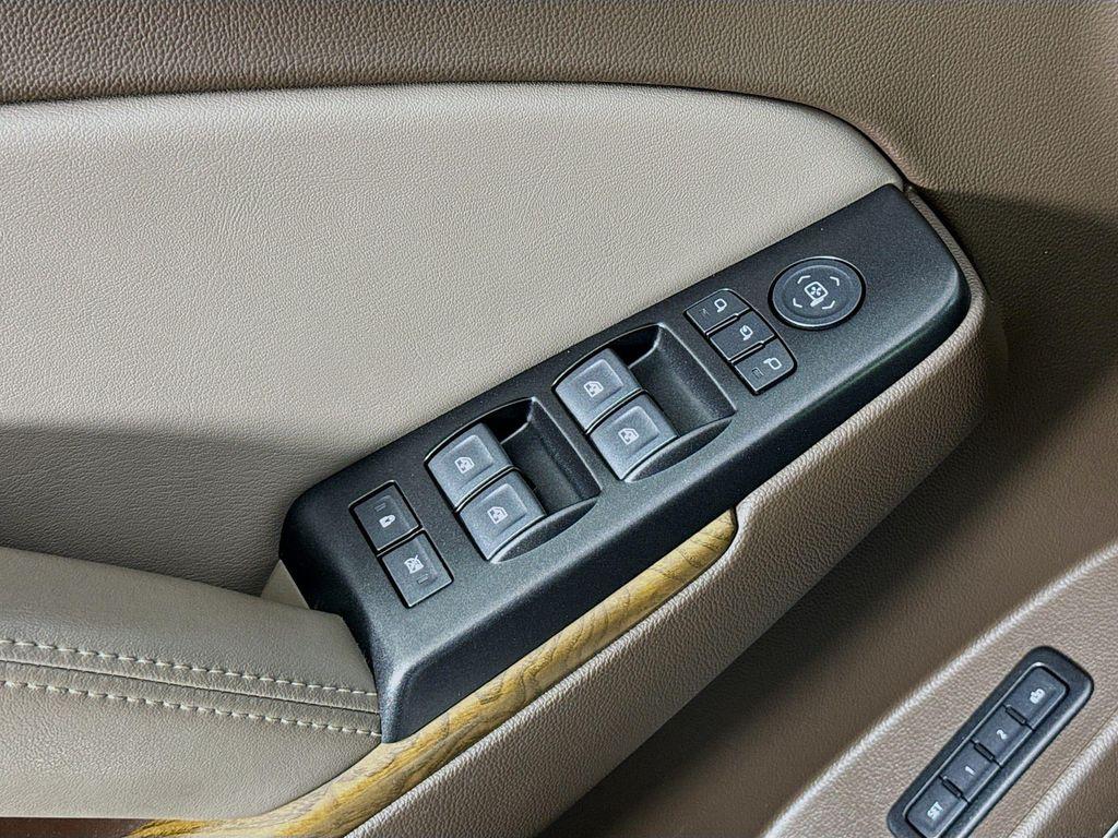 used 2020 GMC Yukon XL car, priced at $35,980