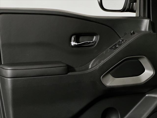used 2025 Nissan Frontier car, priced at $35,500