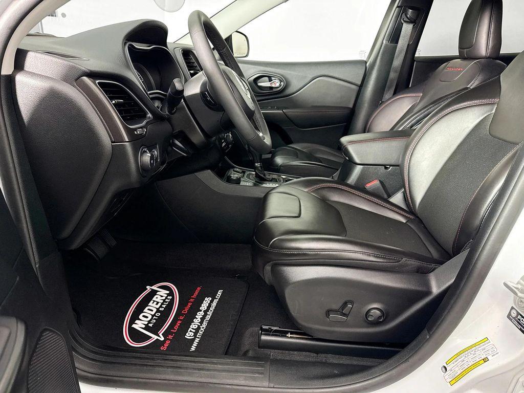 used 2022 Jeep Cherokee car, priced at $27,980