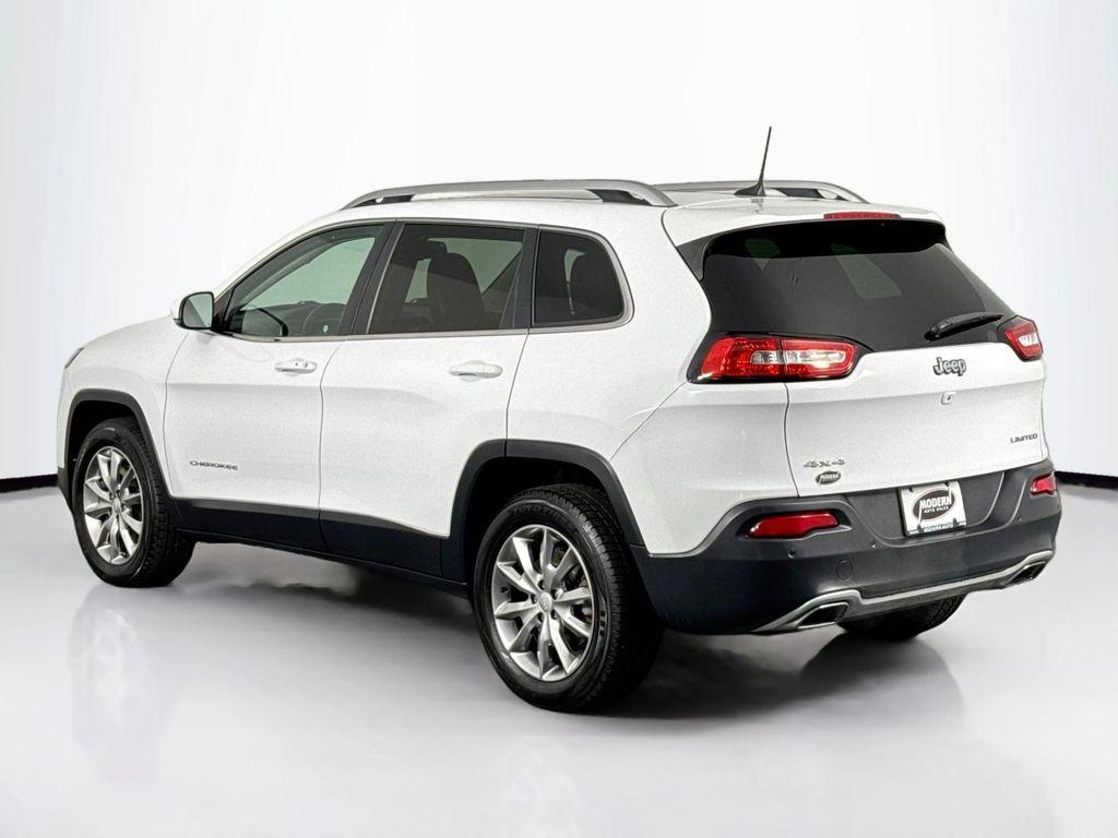 used 2018 Jeep Cherokee car, priced at $18,980