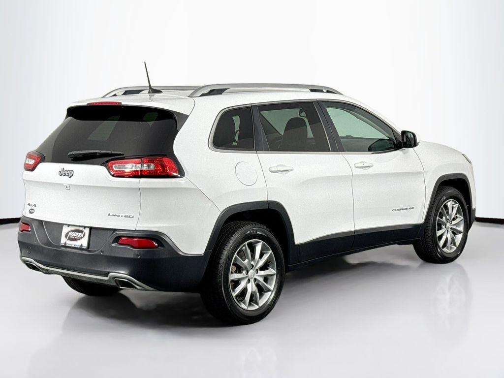used 2018 Jeep Cherokee car, priced at $18,980