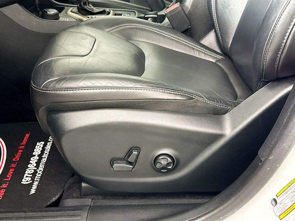 used 2018 Jeep Cherokee car, priced at $18,980