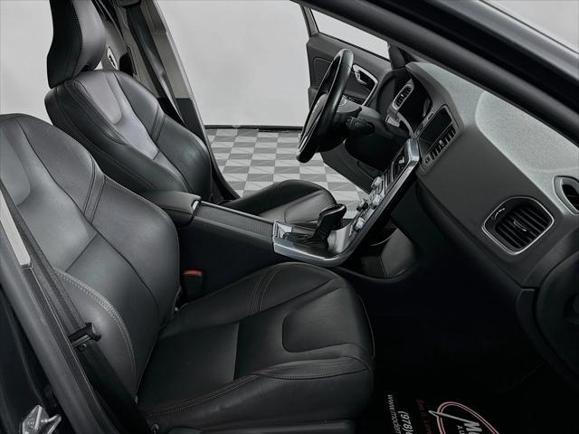 used 2015 Volvo V60 Cross Country car, priced at $15,980