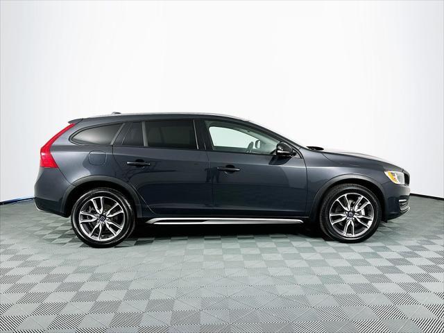 used 2015 Volvo V60 Cross Country car, priced at $15,980