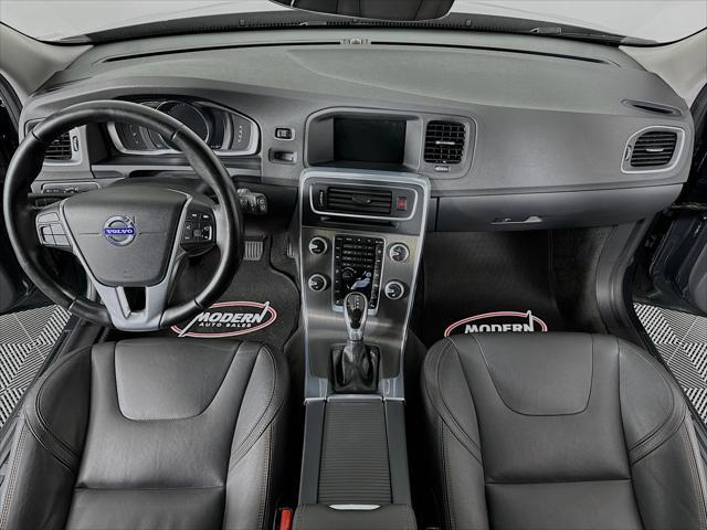 used 2015 Volvo V60 Cross Country car, priced at $15,980