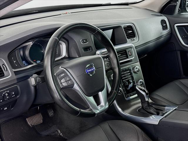 used 2015 Volvo V60 Cross Country car, priced at $15,980